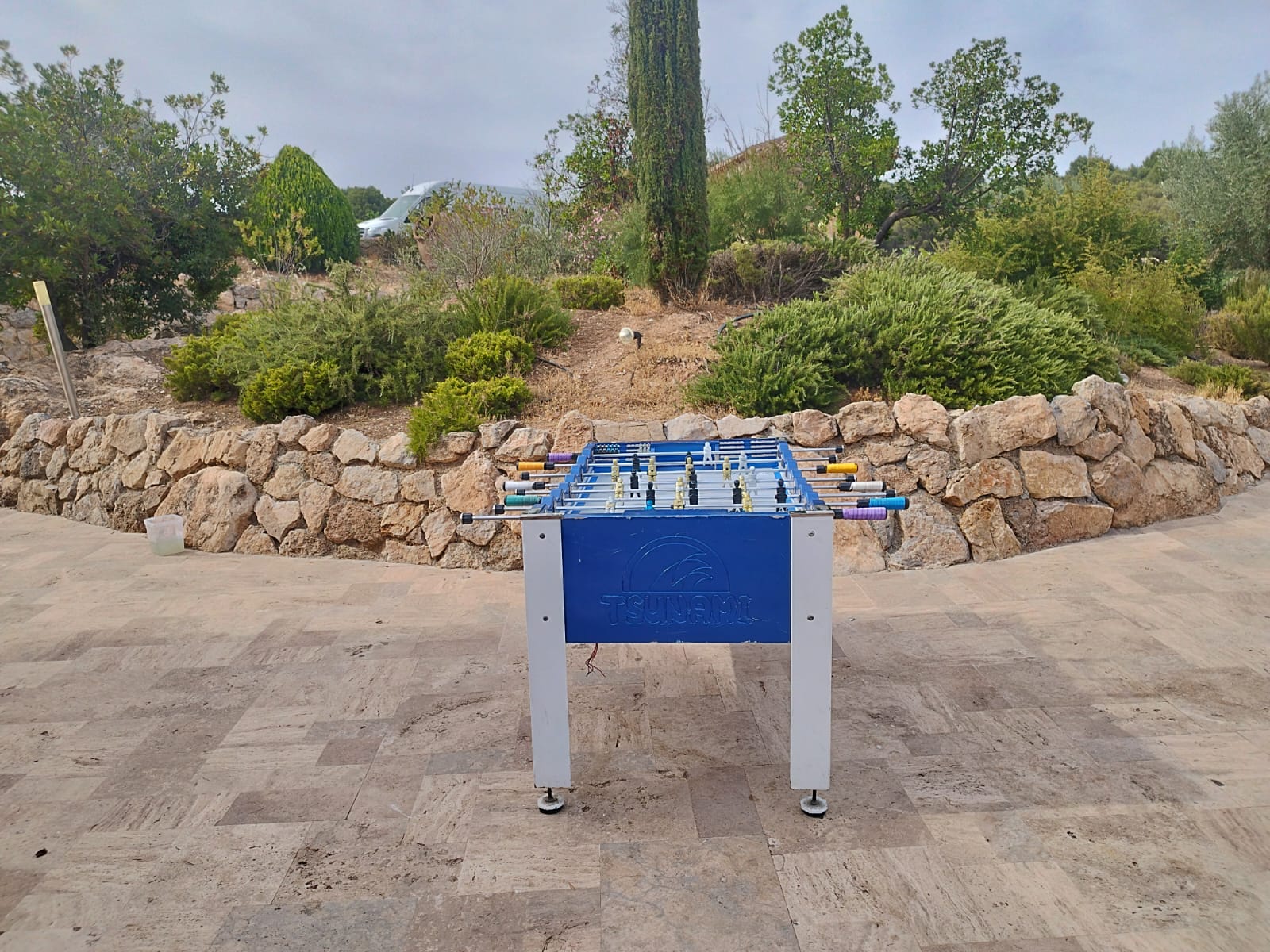 Montaje de futbolín Tsunami en Hacienda Señorío de Nevada, Dúrcal